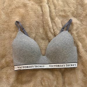 32D wireless T shirt gray demi bra Victoria Secret